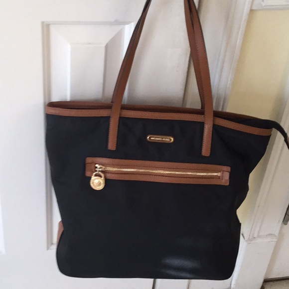 Michael Kors Handbags - Michael Kors Nylon Tote